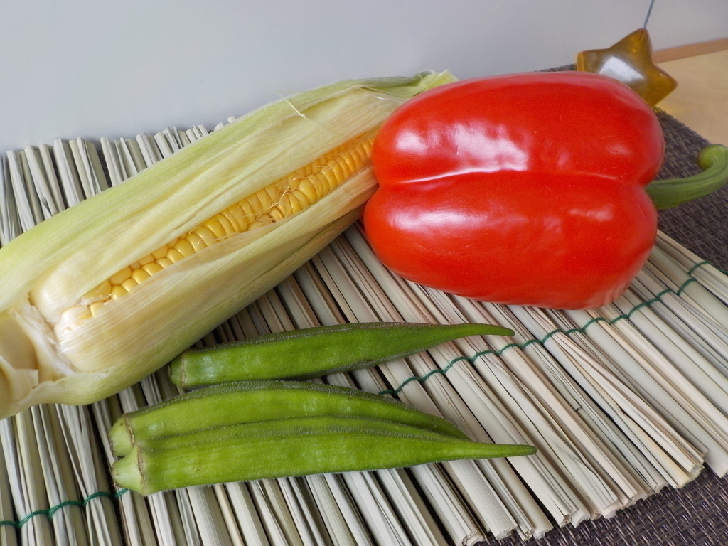 7月の室内装飾「栄養満点！色とりどり夏野菜」