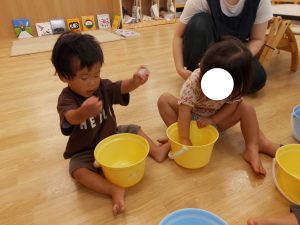 🧊氷に触れたよ🧊 つき組