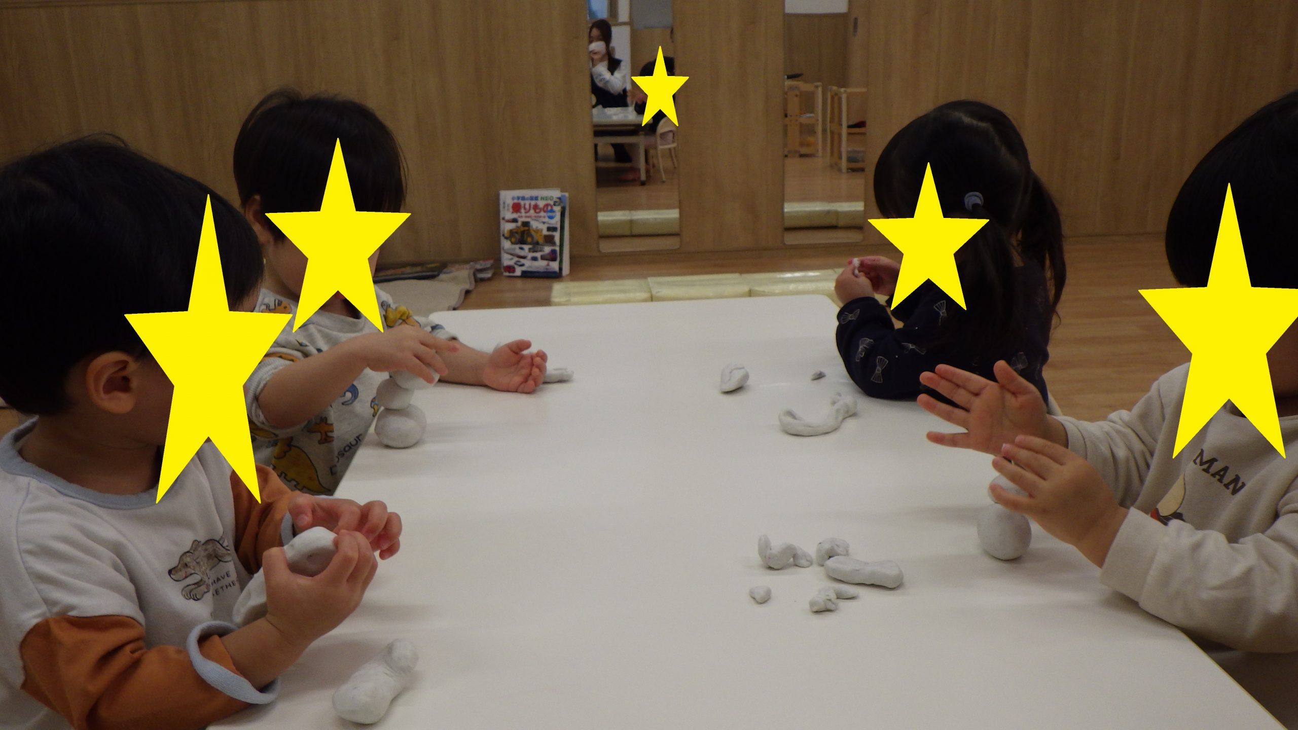 【つき】粘土遊び